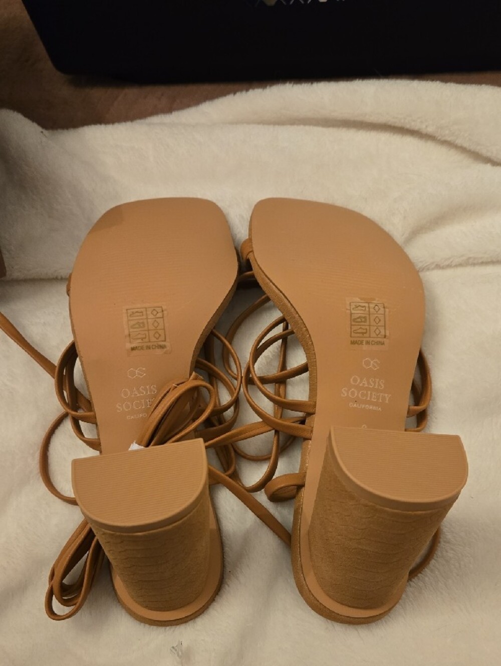 Oasis Society SIZE 6 Tan Lace-Up Strappy Heeled Sandals NWT - Picture 3 of 7